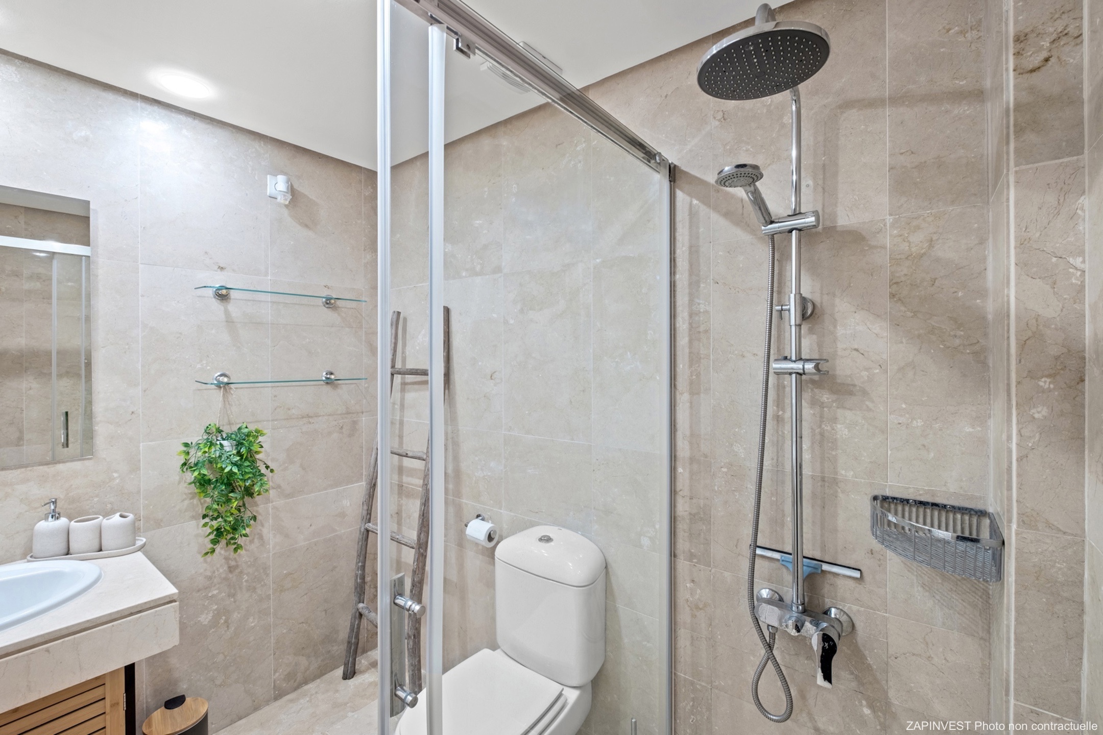 Rez-de-chaussée en bord de mer à La Duquesa, province Malaga, Espagne