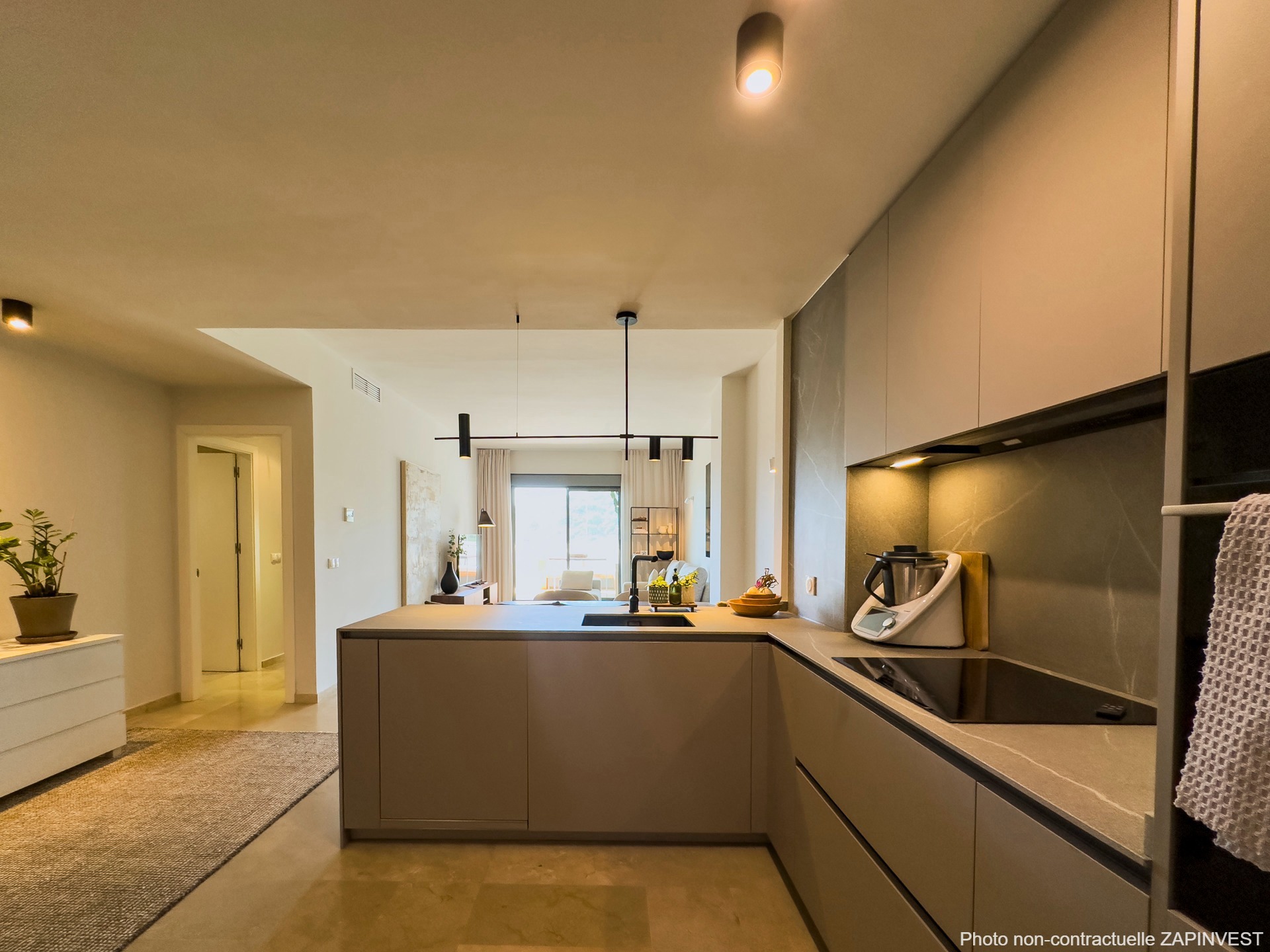 Rez-de-chaussée à Bahia de las Rocas, Manilva - Costa del Sol, Espagne