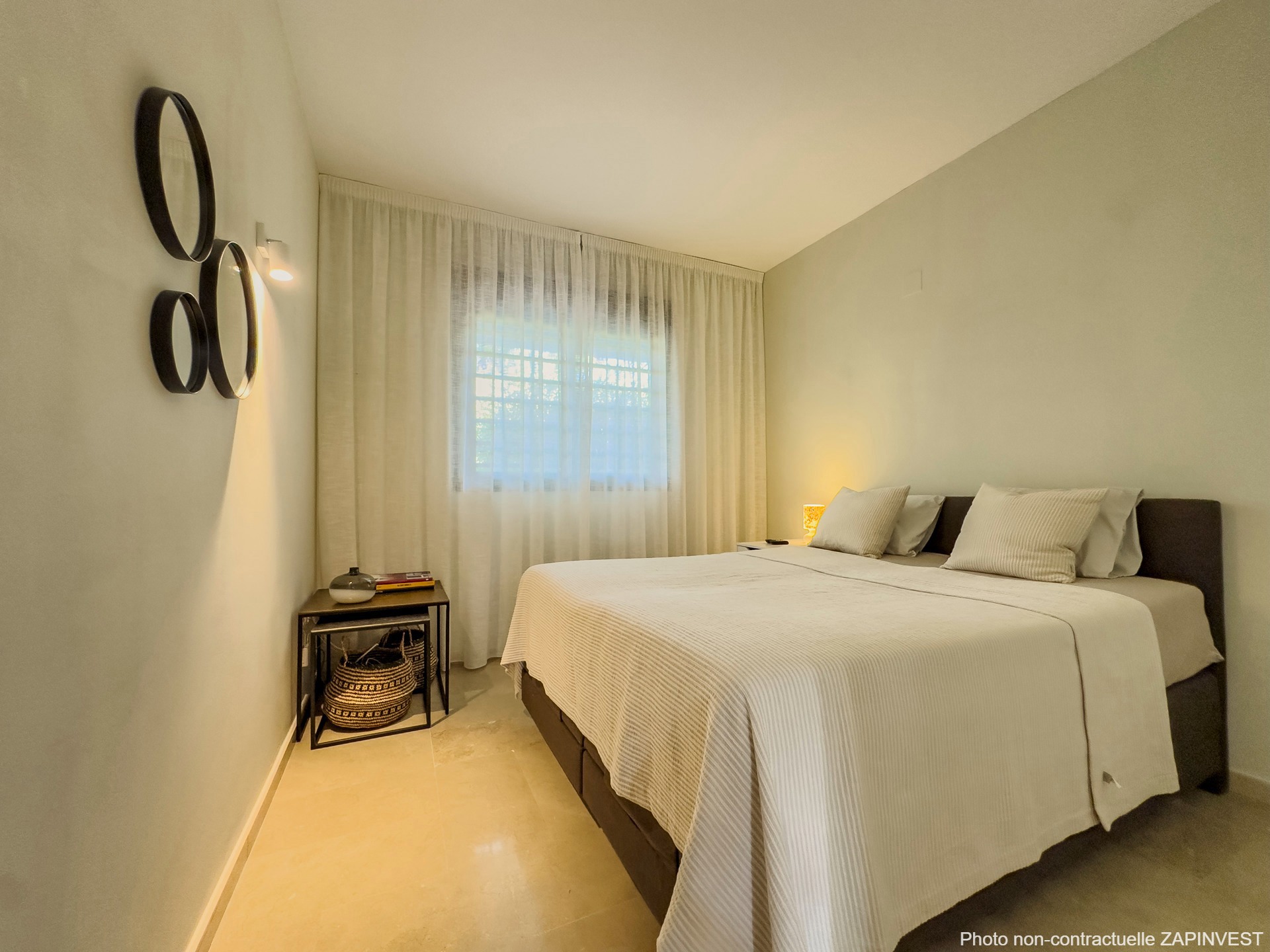 Rez-de-chaussée à Bahia de las Rocas, Manilva - Costa del Sol, Espagne