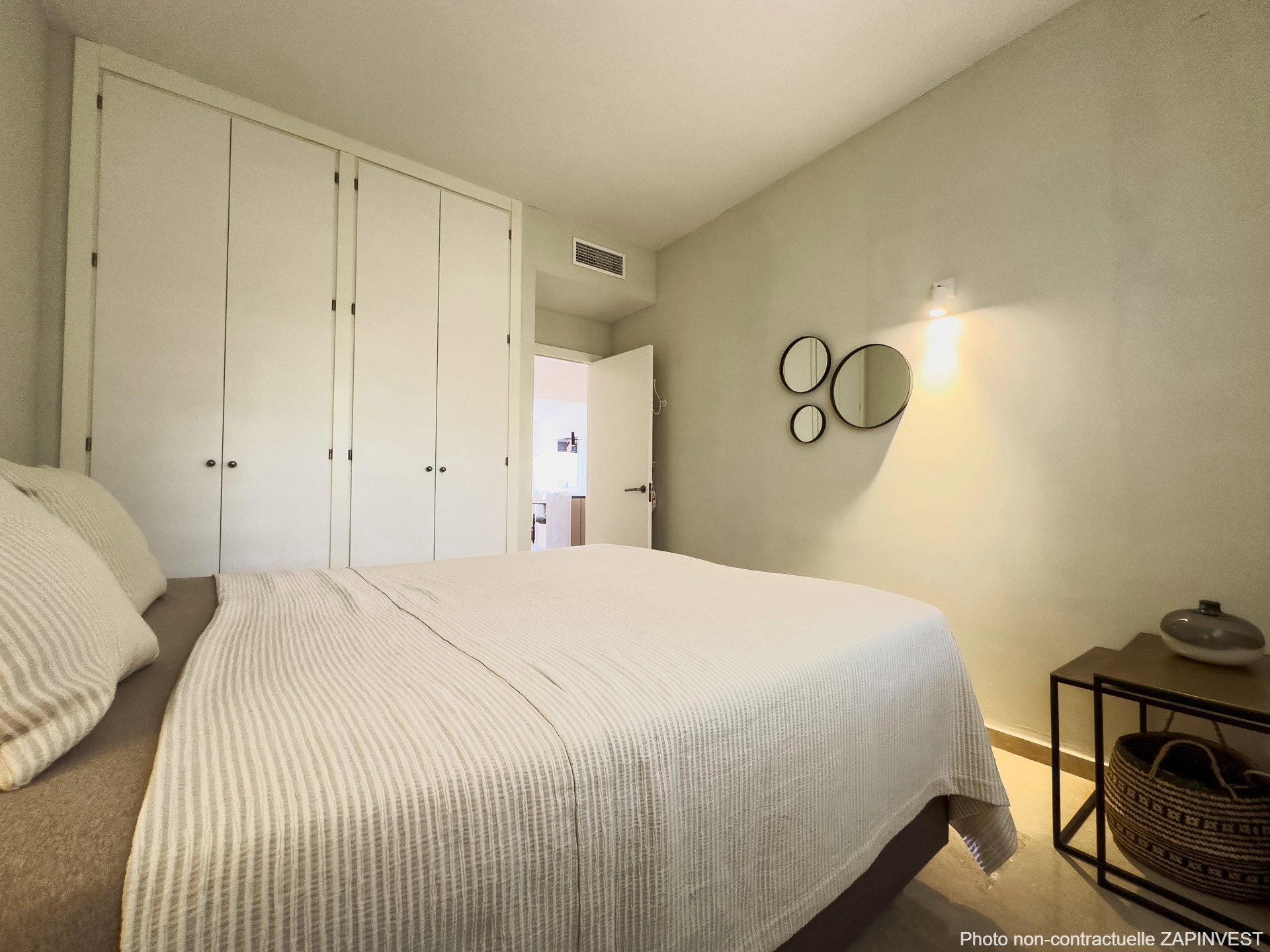 Rez-de-chaussée à Bahia de las Rocas, Manilva - Costa del Sol, Espagne