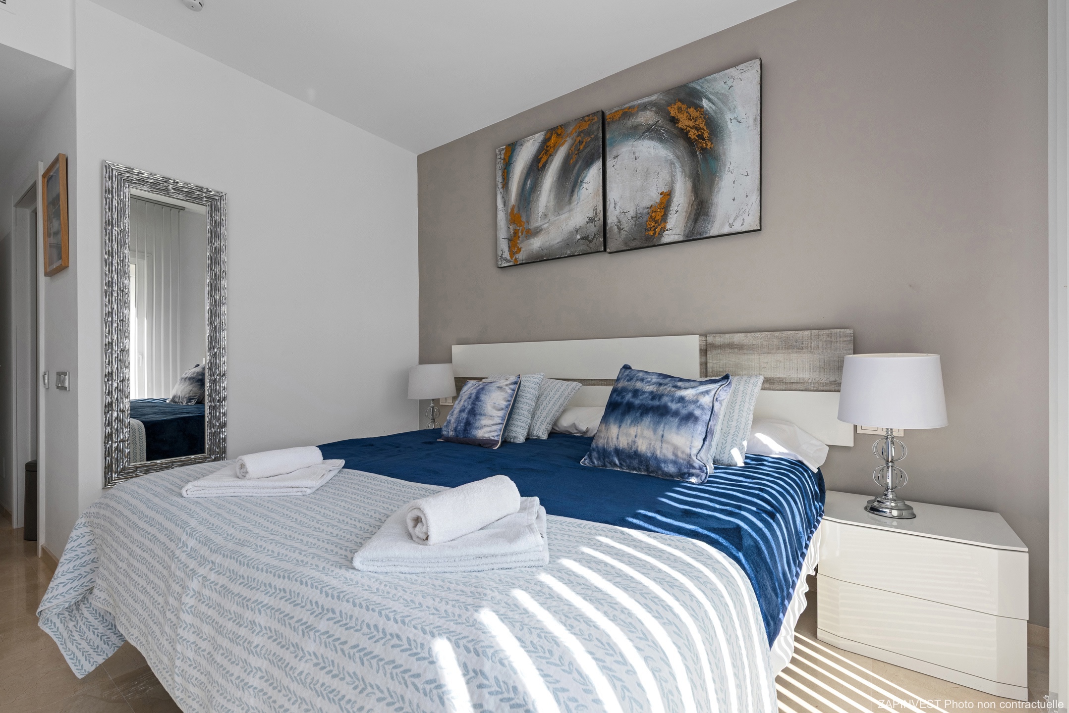 Rez-de-chaussée contemporain avec jardin et vues nature, à deux pas du Crystal Lagoon à Casares Costa, Espagne