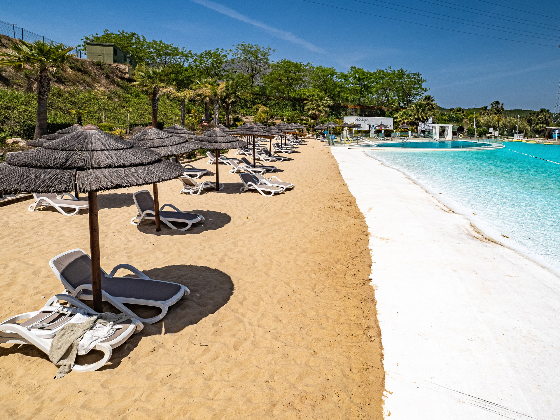 Rez-de-chaussée contemporain avec jardin et vues nature, à deux pas du Crystal Lagoon à Casares Costa, Espagne