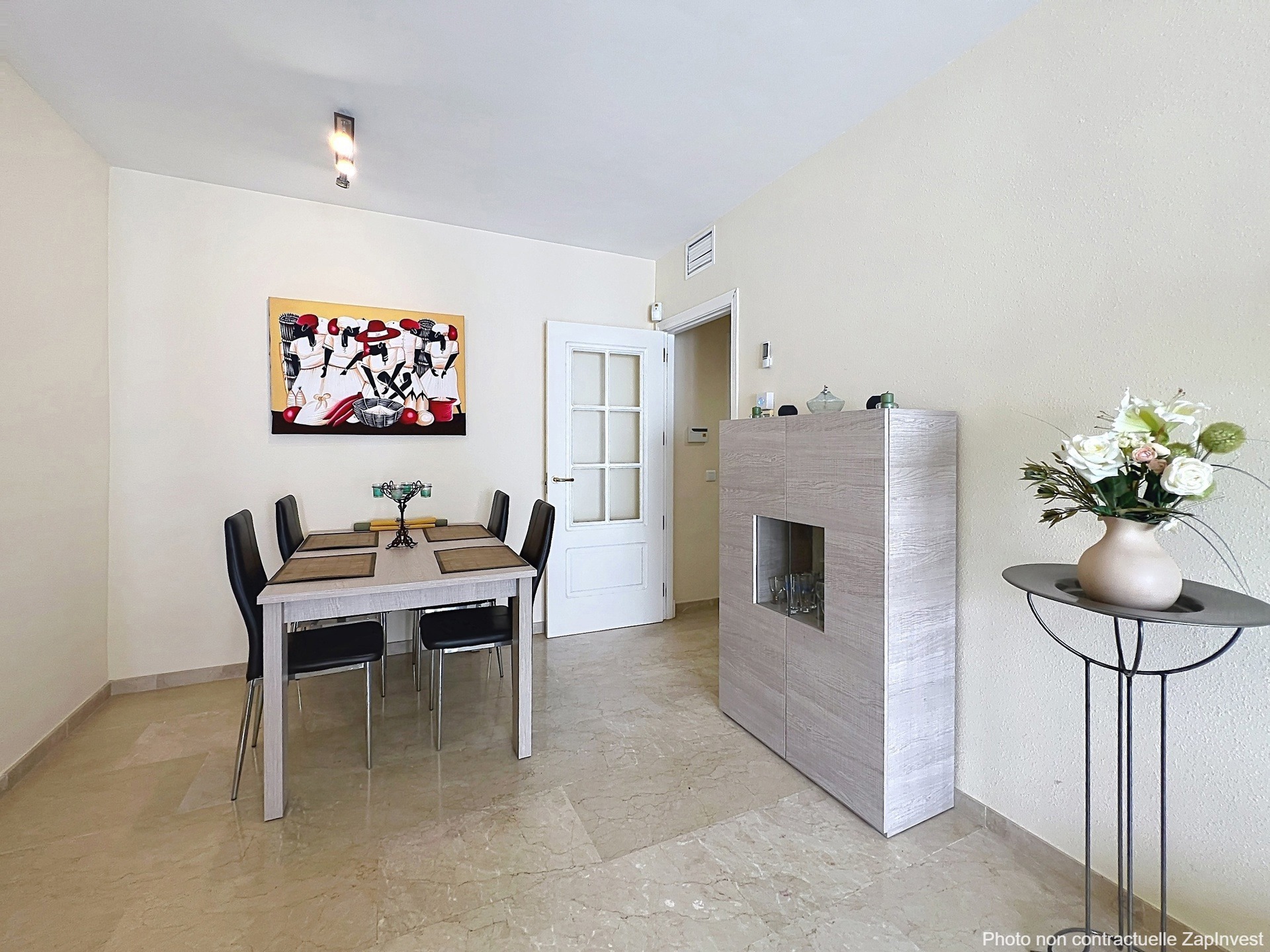 Magnifique appartement au Port de la Duquesa avec des vues splendides sur le port et la mer, Espagne
